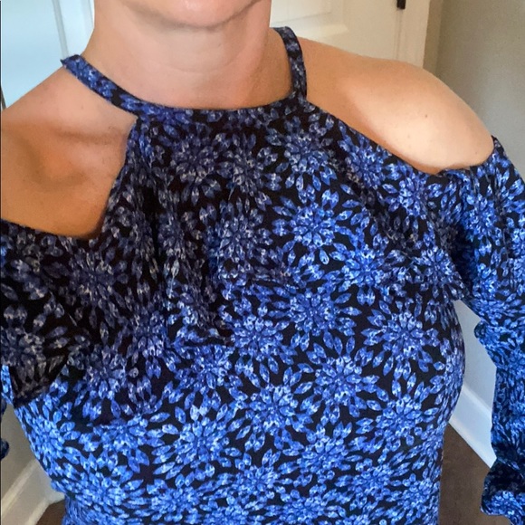 Blouse - Picture 2 of 3